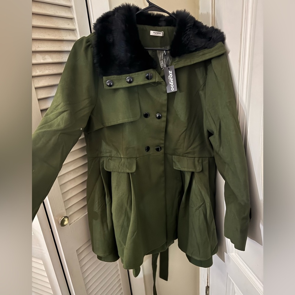 Zara Women's Olive Trench Coat with Black Faux Fur - Picture 7 of 7